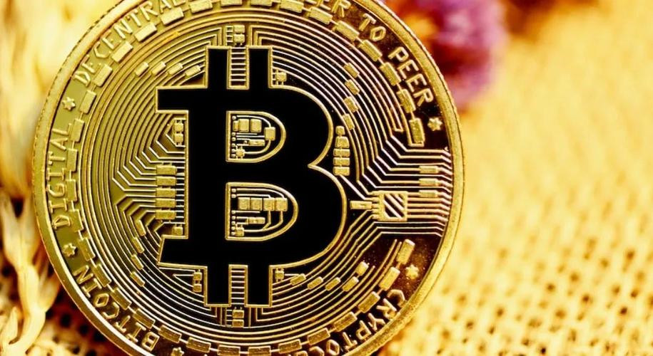一个币就值30万？毛子一顿骚操作，竟让玩家在游戏里炒比特币